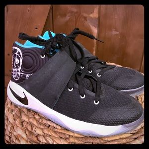 Kyrie Irving Basketball shoe